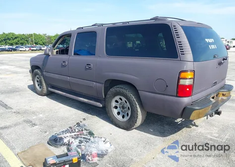 2005 Chevrolet Suburban 1500 Lt z USA, uszkodzony, nr VIN 1GNEC16Z45J115668